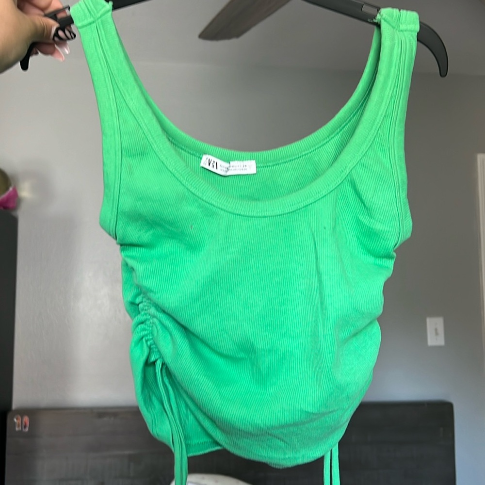 Green crop top summer shirt